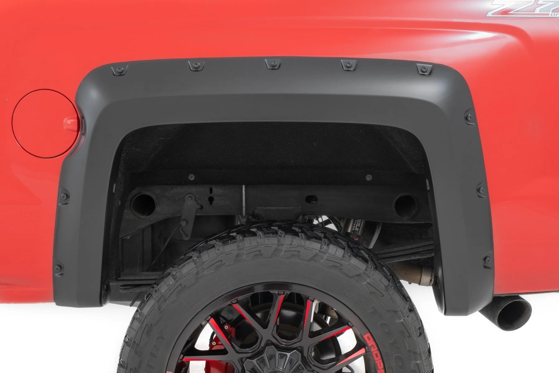 Pocket Fender Flares | 6.5-8 Ft Bed | Chevrolet Silverado 1500 2WD/4WD 1500| 2016-2018 | Rough Country | F-C11412B - Image 6