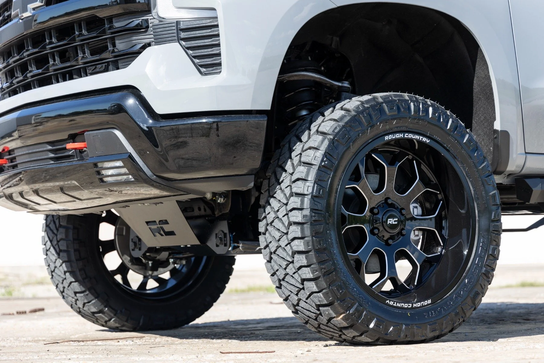 Rough Country 96 Series Wheel | One-Piece | Gloss Black | 22x10 | 6x5.5 | -19mm | 2002-2006 |  96221012 - Image 3